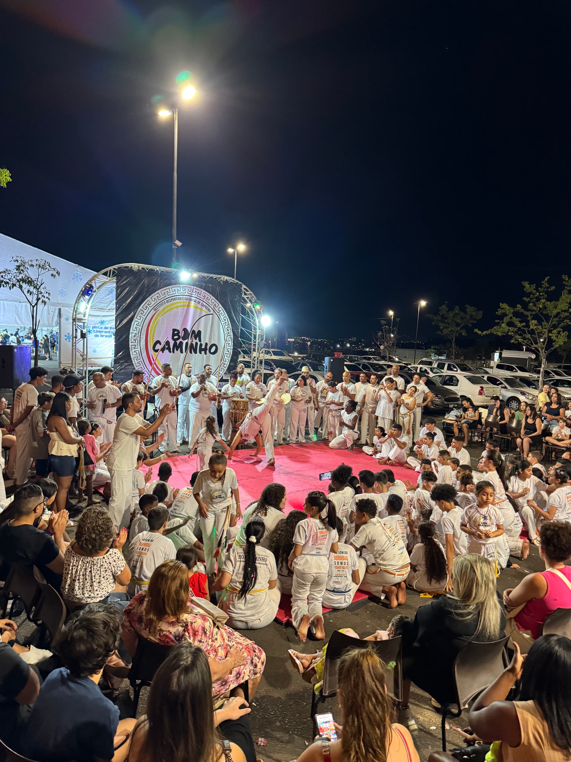 Festival de capoeira no Uberlândia shopping